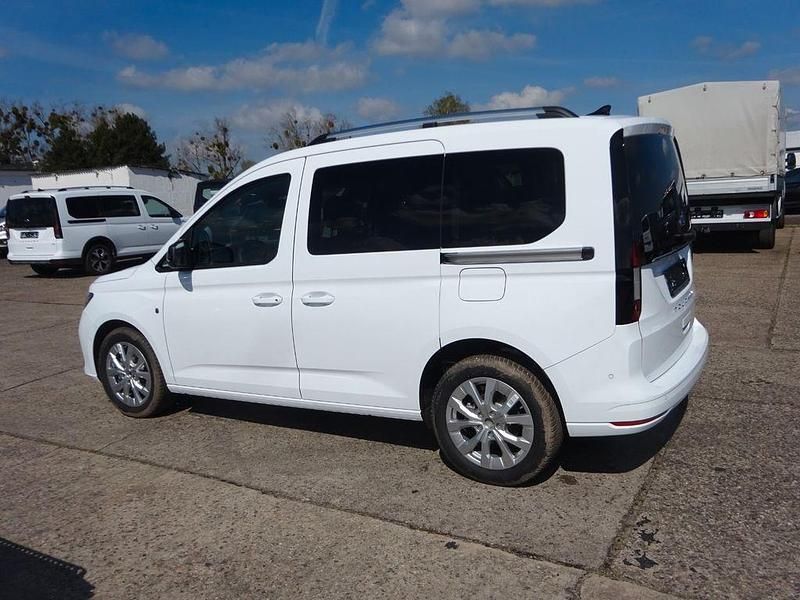 Neu Ford Tourneo Connect Titanium 116 PS (85 kW) 2026 Weiß Van / Kleinbus