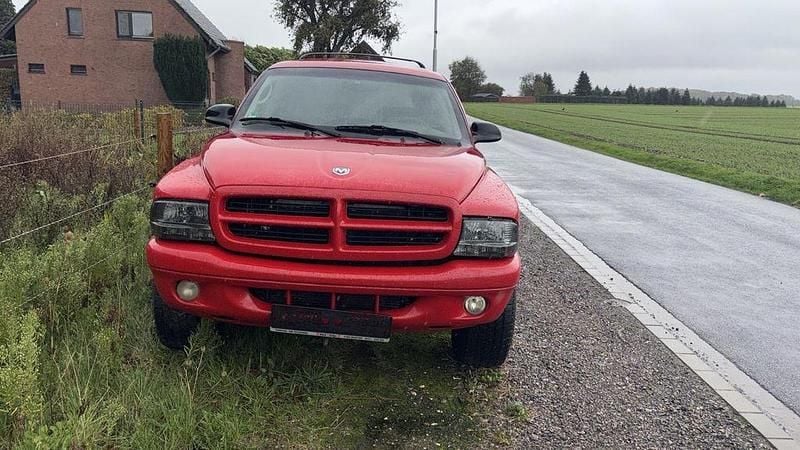 Rot Gebraucht 2001 Dodge Durango SUV | 2.200 € - Bild 1/4