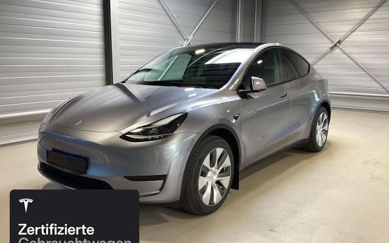 Silber Gebraucht 2024 Tesla Model Y RWD SUV | 37.600 € (Fairer Preis) - Bild 1/4