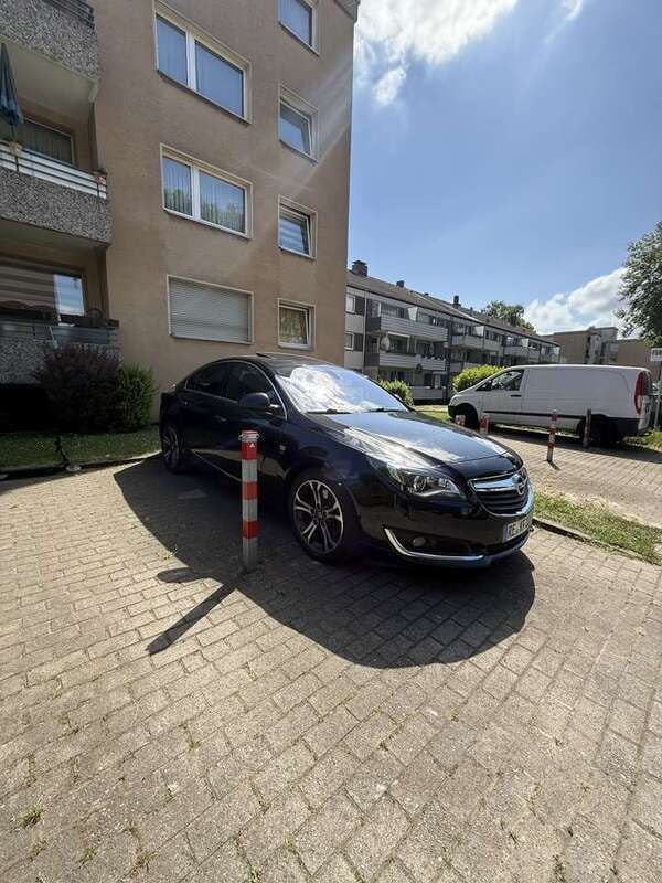 Schwarz Gebraucht 2016 Opel Insignia Business Innovation Limousine | 11.000 € (Guter Preis) - Bild 1/4
