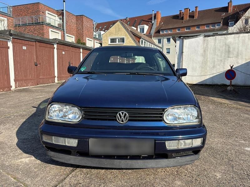 Gebraucht VW Golf Cabriolet 75 PS (55 kW) 1996 Blau Cabrio