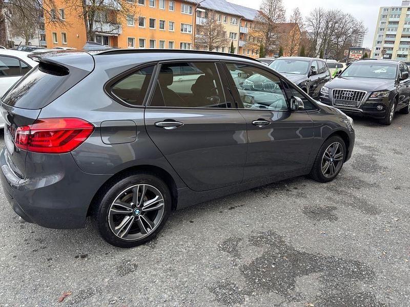 Gebraucht BMW 218 Active Tourer Sport Line 150 PS (110 kW) 2019 Grau Van / Kleinbus