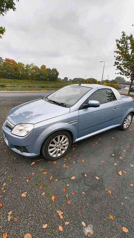 Blau Gebraucht 2005 Opel Tigra Cabrio | 1.150 € (Superpreis) - Bild 1/4