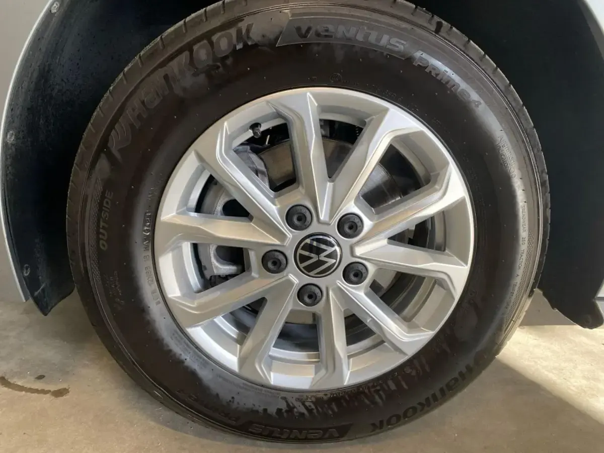 Second-hand VW Multivan Life 150 CP (110 kW) 2025 Monovolum
