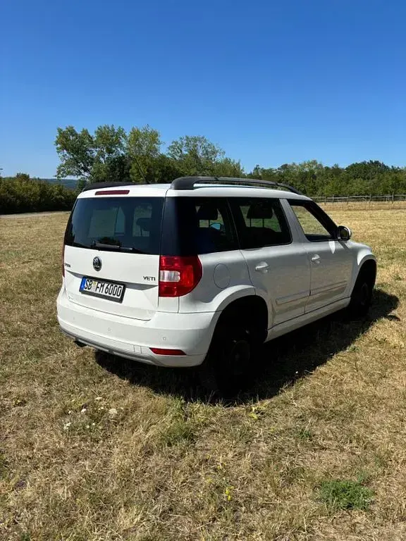 Gebraucht Skoda Yeti Active 105 PS (77 kW) 2014 Weiß SUV