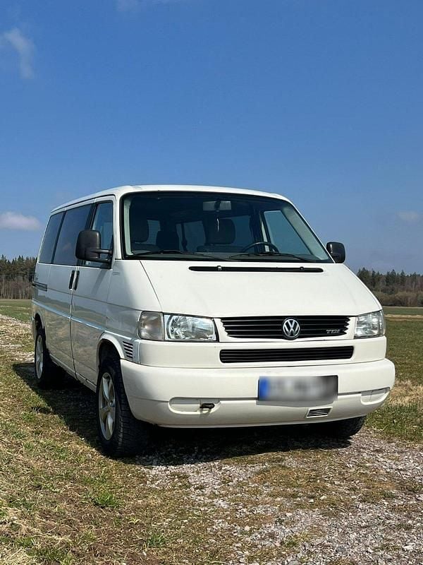 Second-hand VW Caravelle 102 CP (75 kW) 2002 Alb Van