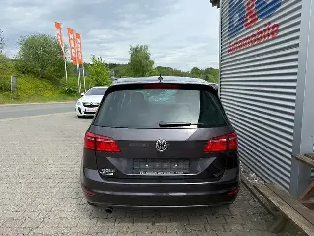 Gebraucht VW Golf VII LOUNGE 110 PS (80 kW) 2015 Grau Limousine