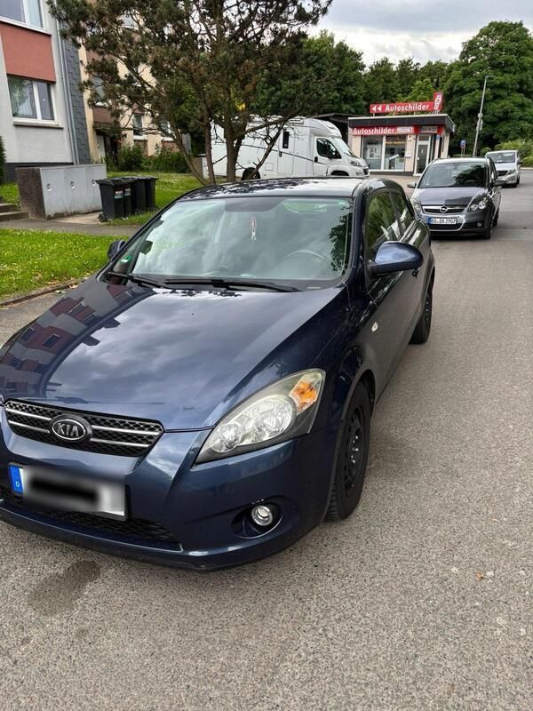 Blau Gebraucht 2008 Kia Ceed Coupé | 1.600 € (Guter Preis) - Bild 1/4