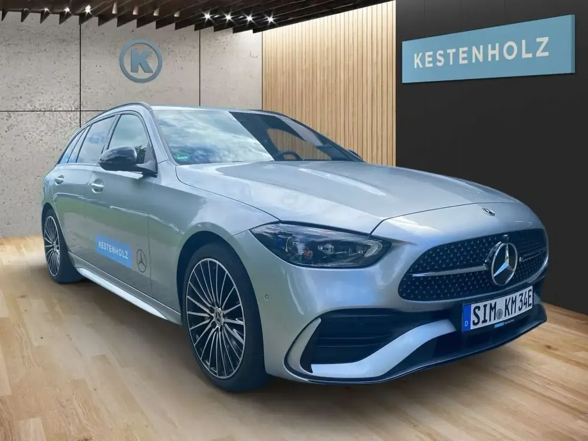 Gebraucht Mercedes C300e AMG 313 PS (230 kW) 2025 Lack hightechsilber Kombi