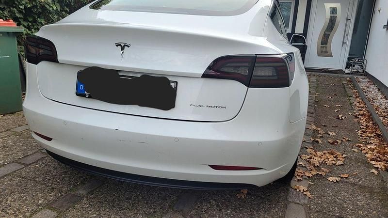 Gebraucht Tesla Model 3 366 kW (498 PS) 2019 Weiß Limousine