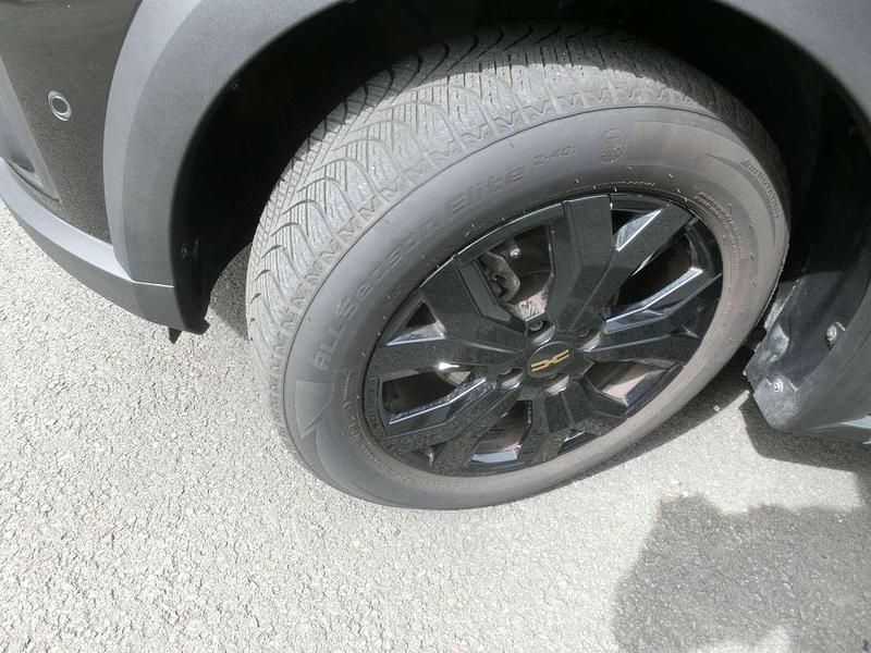 Gebraucht Dacia Jogger Extreme 91 PS (66 kW) 2024 Schwarz  metallic Van / Kleinbus
