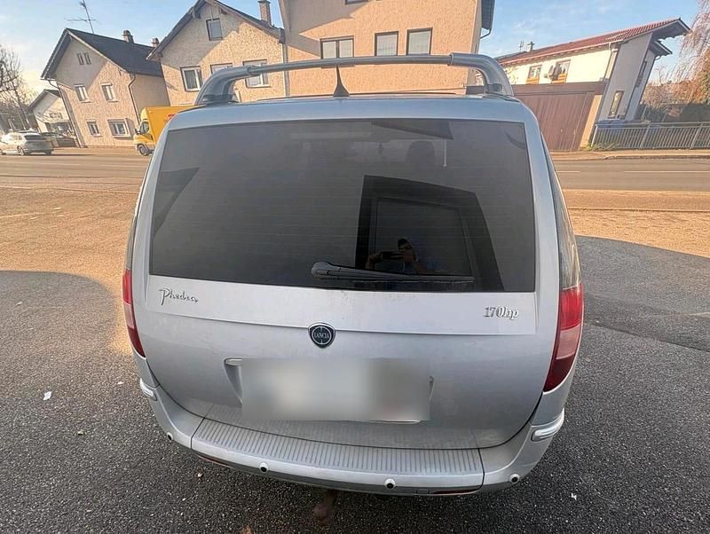 Gebraucht Lancia Phedra 177 PS (130 kW) 2010 Silber Van / Kleinbus