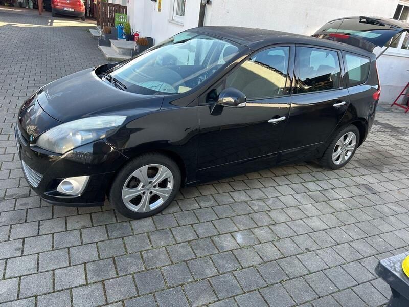 Schwarz Gebraucht 2010 Renault Grand Scénic III Dynamique Van / Kleinbus | 3.850 € (Guter Preis) - Bild 1/4