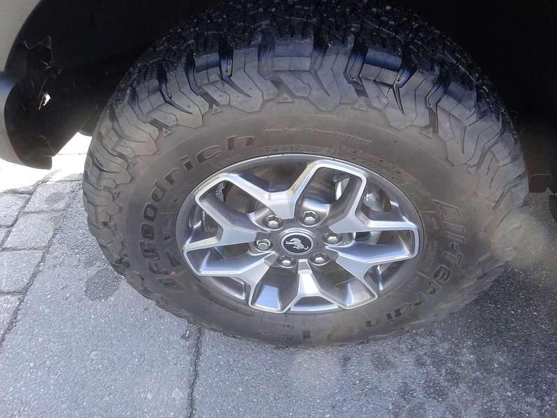 Gebraucht Ford Bronco 334 PS (245 kW) 2024 Velocityblau metallic SUV