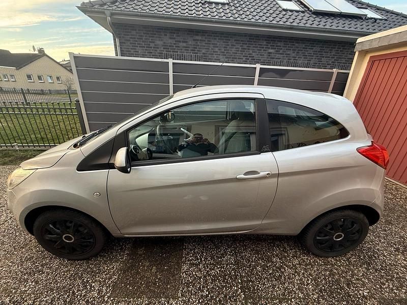 Gebraucht Ford Ka Trend 69 PS (50 kW) 2009 Grau Kleinwagen