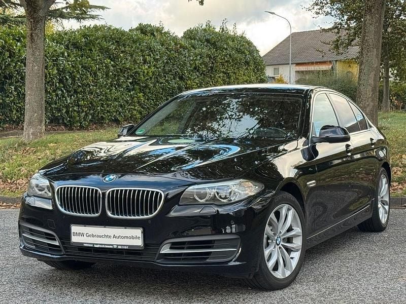 Schwarz Gebraucht 2016 BMW 520 Luxury Line Limousine | 12.990 € (Guter Preis) - Bild 1/4