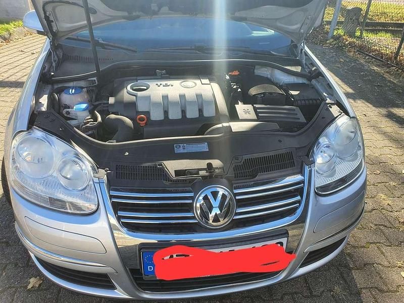 Gebraucht VW Golf V Edition 105 PS (77 kW) 2009 Grau Kombi