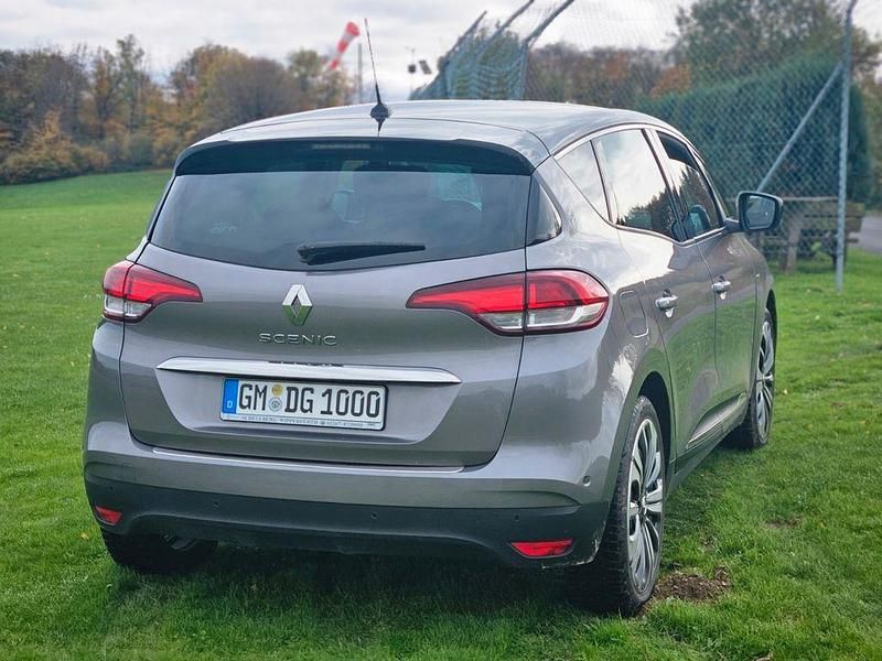 Grau Gebraucht 2018 Renault Scénic IV Bose Edition Van / Kleinbus | 9.499 € (Superpreis) - Bild 1/4