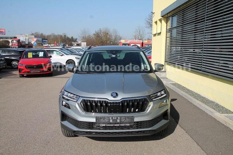 Neu Skoda Karoq 150 PS (110 kW) 2026 Silber SUV