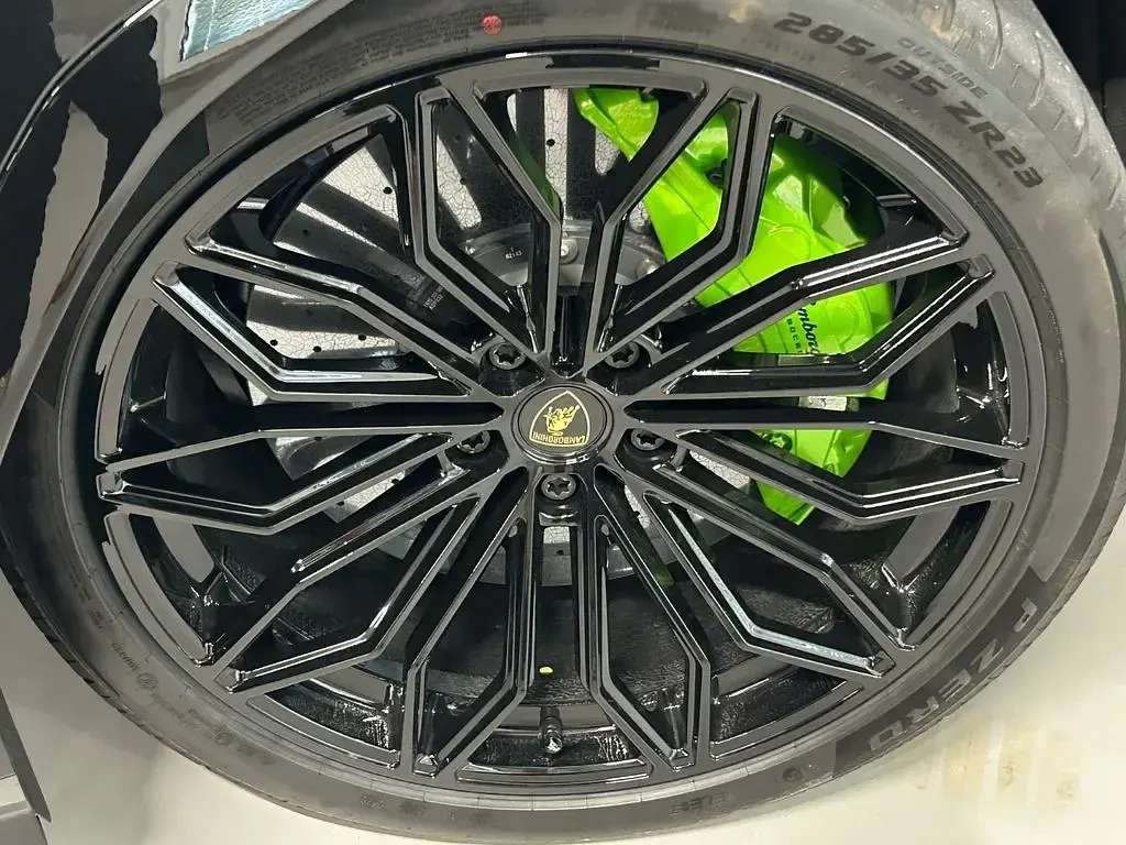 Neu Lamborghini Urus 799 PS (587 kW) 2026 Schwarz SUV