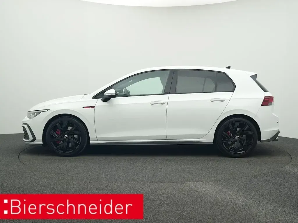 Gebraucht VW Golf VIII GTI 245 PS (180 kW) 2024 Weiss Limousine