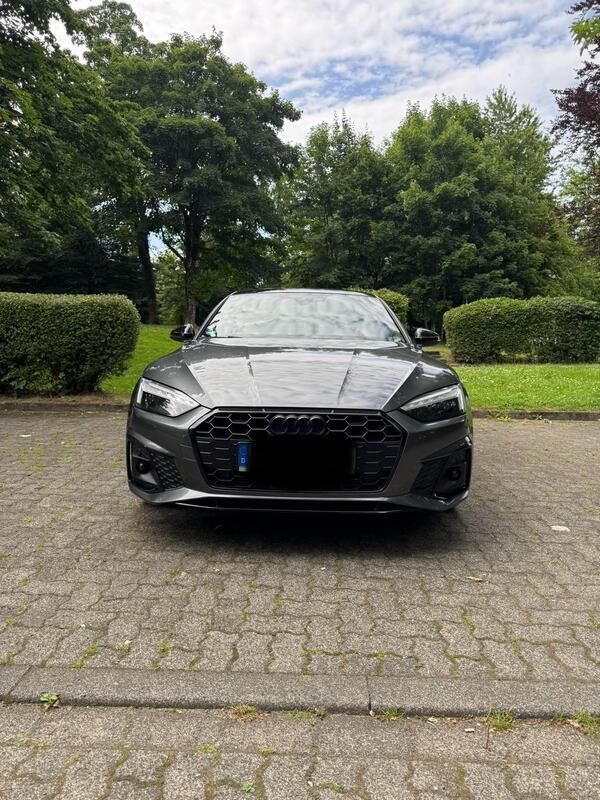 Grau Gebraucht 2020 Audi A5 Edition .1 Coupé | 32.000 € (Superpreis) - Bild 1/4