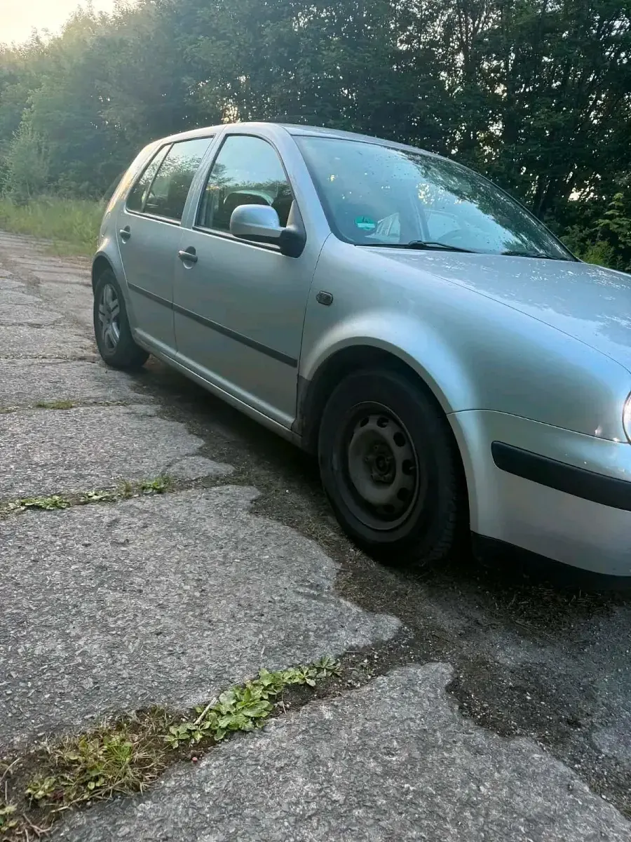 Gebraucht VW Golf IV 75 PS (55 kW) 2001 Silber Kleinwagen
