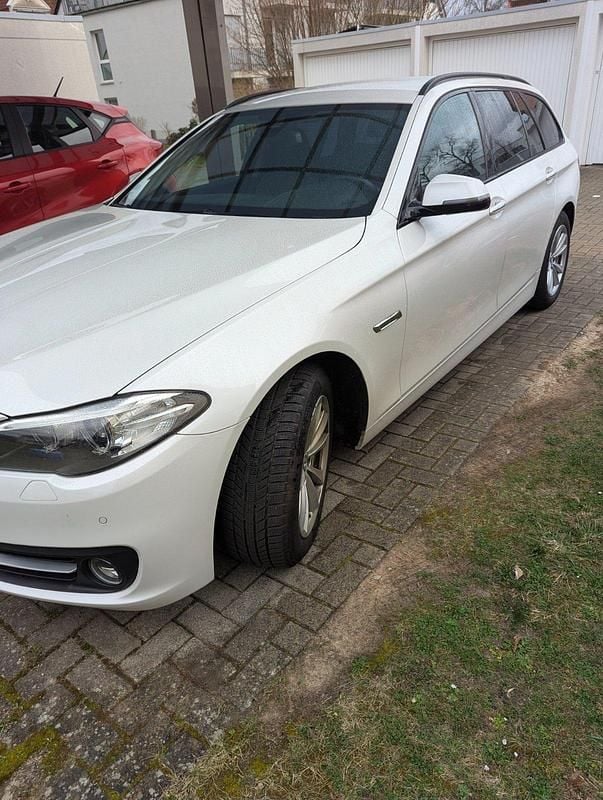 Gebraucht BMW 520 190 PS (139 kW) 2016 Weiß Kombi