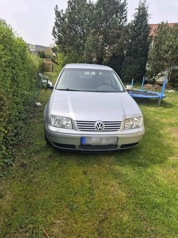 Gebraucht VW Bora 102 PS (75 kW) 2004 Silber Limousine