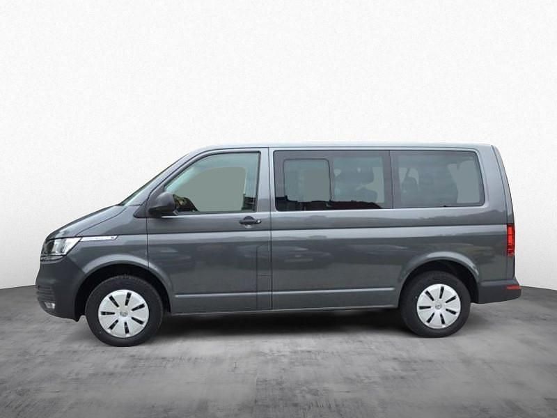 Gebraucht VW Caravelle Trendline 110 PS (80 kW) 2023 Grau Van / Kleinbus