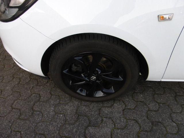 Gebraucht Opel Corsa Color Edition 116 PS (85 kW) 2016 Weiß Kleinwagen