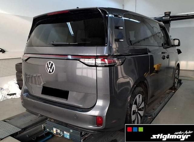 Gebraucht VW ID. Buzz Pro 210 kW (286 PS) 2024 Monosilber metallic (metallic) Van / Kleinbus