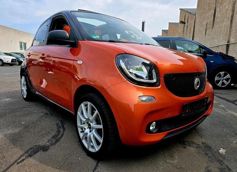 Schwarz Gebraucht 2017 Smart ForFour Limousine | 12.500 € (Fairer Preis) - Bild 1/4