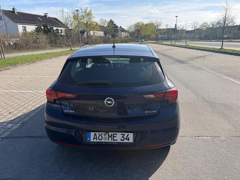 Gebraucht Opel Astra 105 PS (77 kW) 2015 Blau Limousine