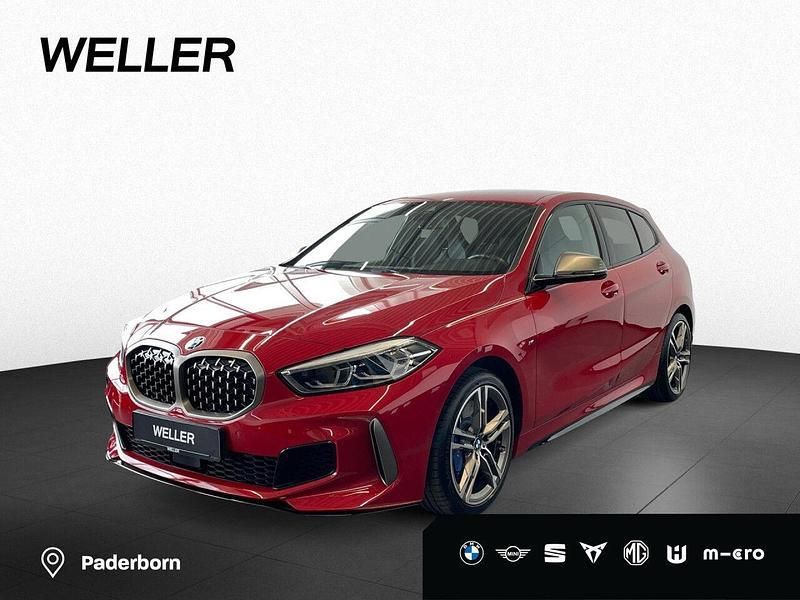 Melbourne rot (rot) Gebraucht 2022 BMW M135 Comfort Edition Kleinwagen | 34.440 € (Guter Preis) - Bild 1/4