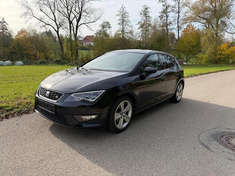 Schwarz Gebraucht 2013 Seat Leon FR Limousine | 12.490 € (Teuer) - Bild 1/4