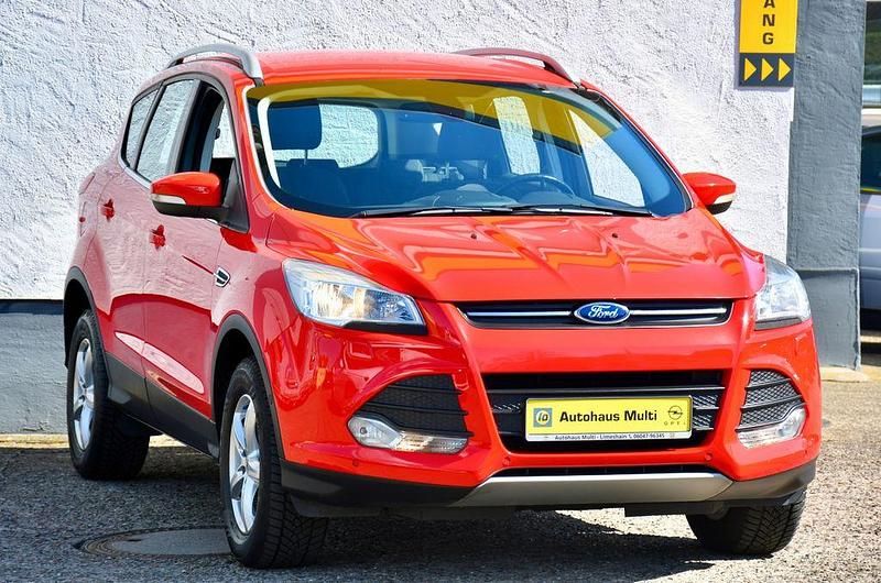 Gebraucht Ford Kuga Trend 150 PS (110 kW) 2015 Race red SUV