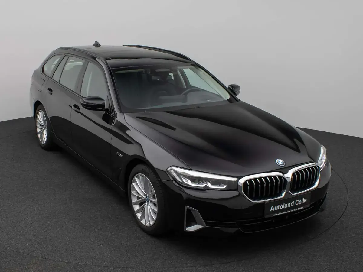 Gebraucht BMW 530 Luxury Line 292 PS (214 kW) 2022 Schwarz 2668 Kombi
