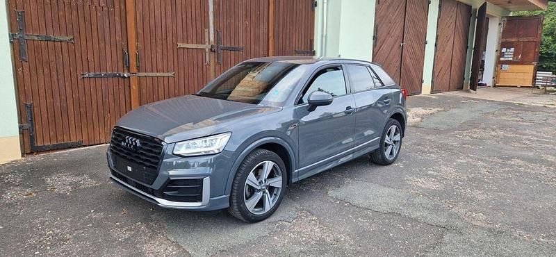 Grau Gebraucht 2017 Audi Q2 S-Line SUV | 17.500 € (Etwas zu teuer) - Bild 1/4