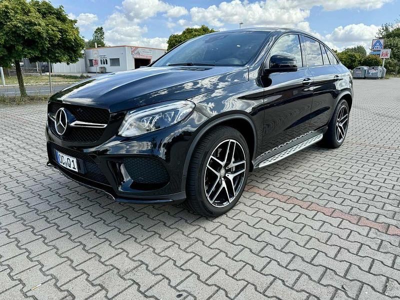 Schwarz Gebraucht 2016 Mercedes GLE500 AMG Coupé | 22.999 € - Bild 1/4