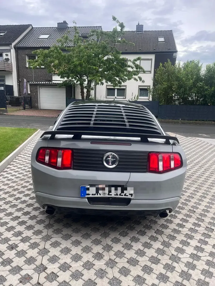 Gebraucht Ford Mustang 305 PS (224 kW) 2012 Rot Coupé