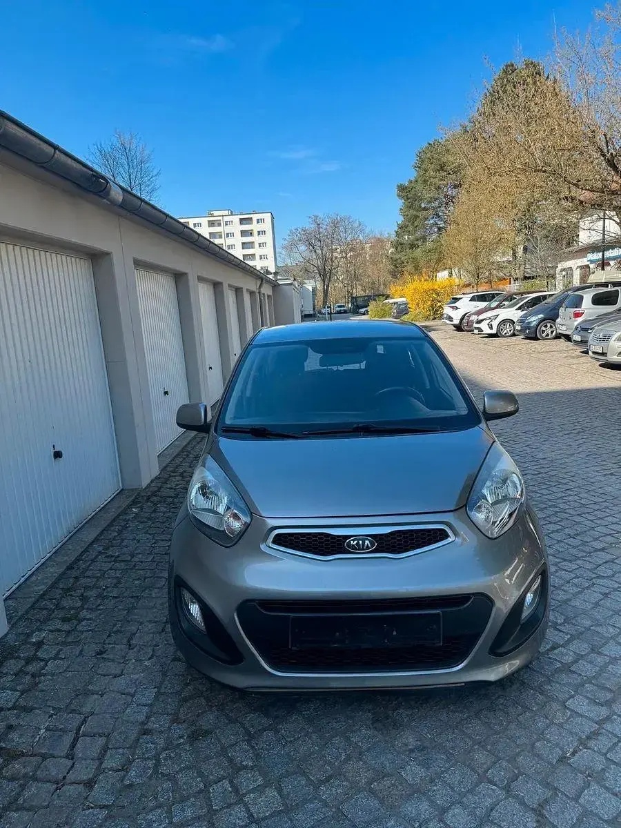 Gebraucht Kia Picanto 69 PS (50 kW) 2011 Grau Kleinwagen