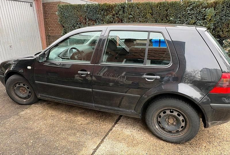 Gebraucht VW Golf IV 2002 Schwarz Kleinwagen