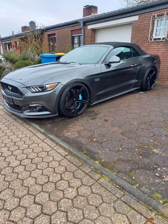 Gebraucht Ford Mustang GT 421 PS (309 kW) 2017 Grau Cabrio