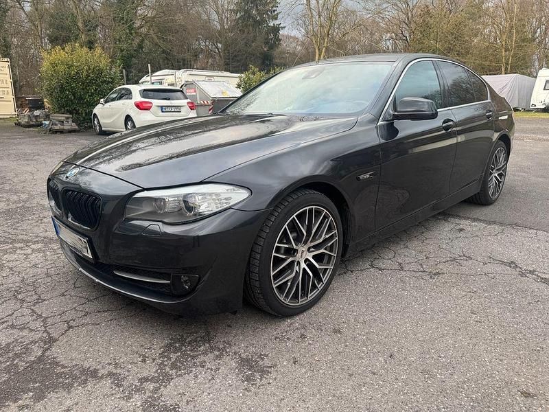 Gebraucht BMW 525 204 PS (150 kW) 2012 Grau Limousine