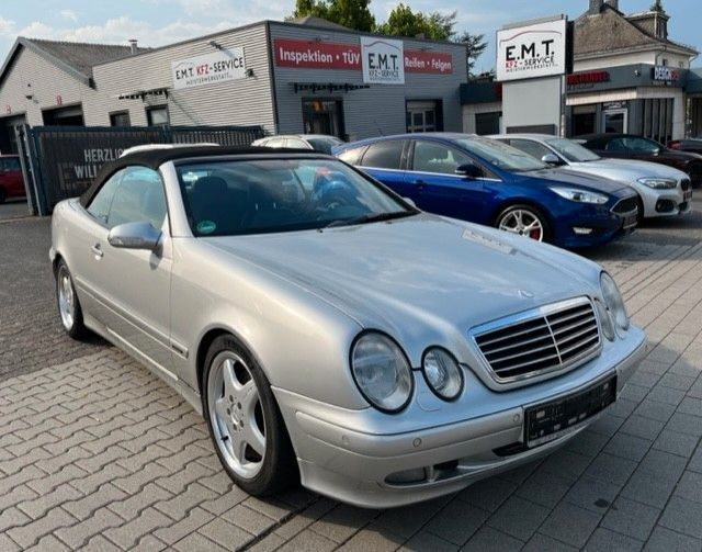 Silber Gebraucht 2000 Mercedes CLK320 Avantgarde Cabrio | 5.990 € (Fairer Preis) - Bild 1/4
