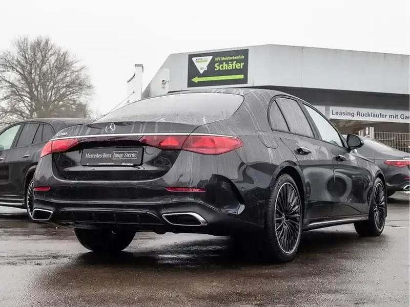 Gebraucht Mercedes E200 AMG 204 PS (150 kW) 2024 Grau graphitgrau metallic Limousine