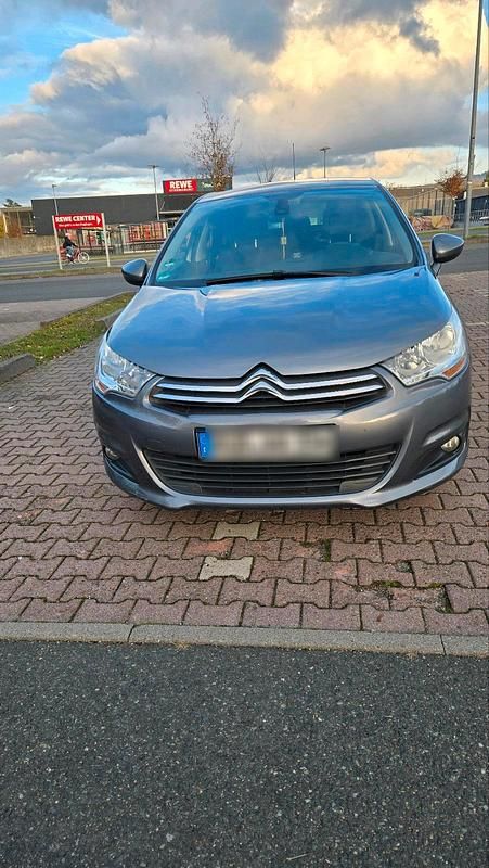 Grau Gebraucht 2012 Citroën C4 Limousine | 3.800 € (Fairer Preis) - Bild 1/4