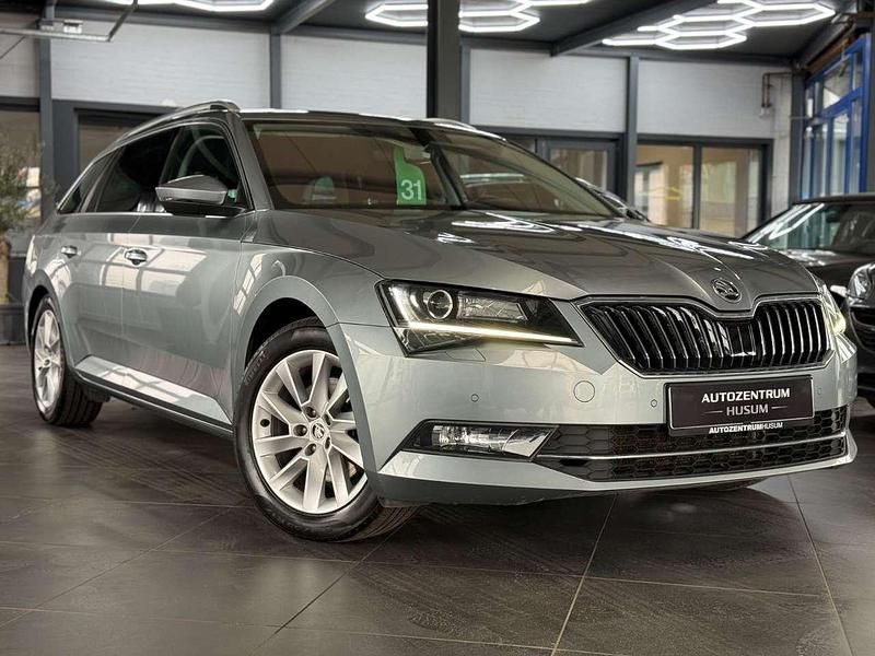 Gebraucht Skoda Superb Style 190 PS (139 kW) 2016 Grau Kombi
