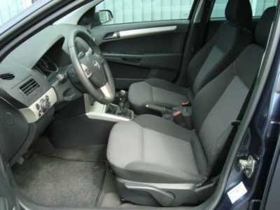 Gebraucht Opel Astra Edition 116 PS (85 kW) 2007 Andere farbe metallic Kombi